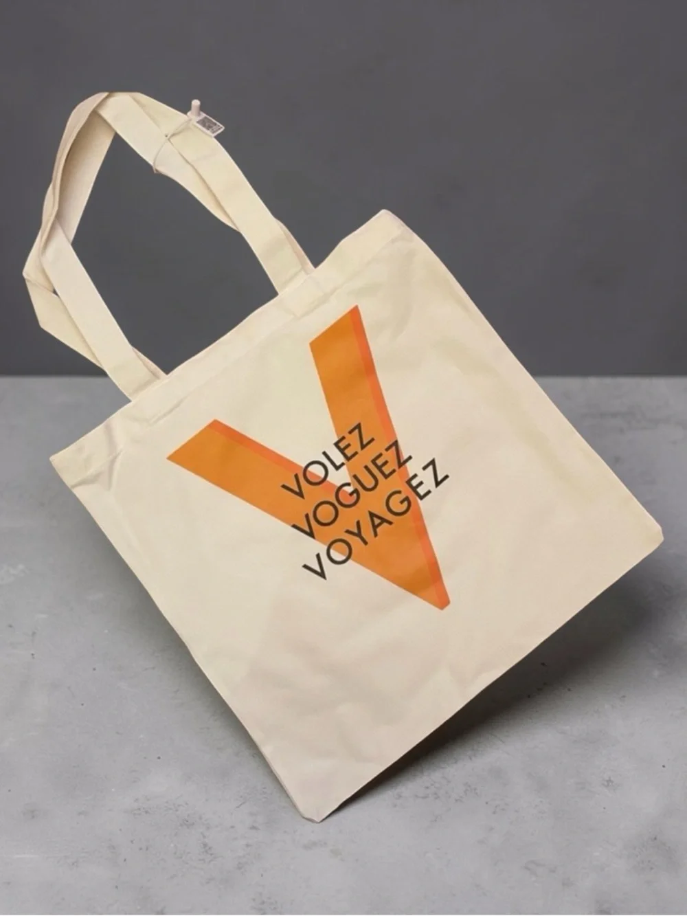 Louis Vuitton Shanghai special ed White Canvas Tote with Yellow Airplane Graphic - Picture 3 of 8